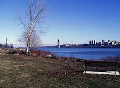 edgewater park2.jpg (9432 bytes)