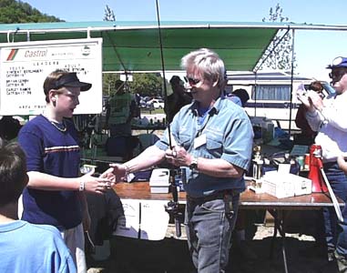 prize_1.jpg (30616 bytes)